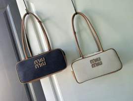 Picture of Miu Miu Handbags _SKUfw216209920fw